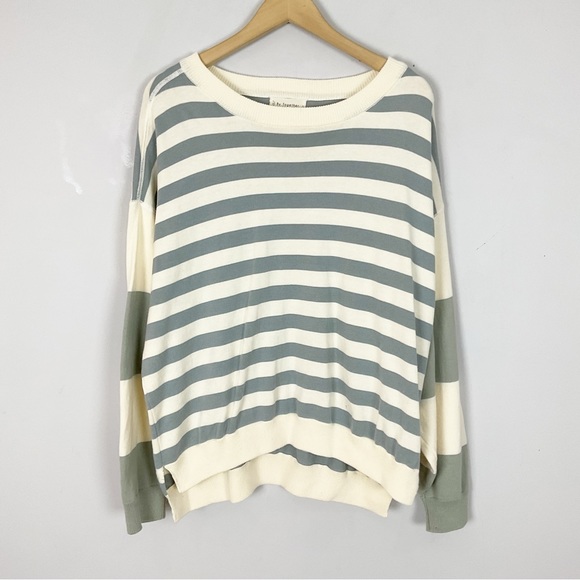 VICI Striped Oversized Sweatshirt - Picture 2 of 4
